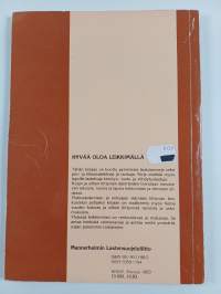 Lystiä leikkiä : perinnettä ja perinneleikkejä