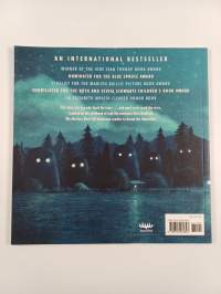 The Darkest Dark : Glow-in-the-Dark Cover Edition