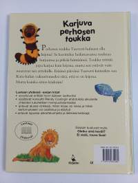 Karjuva perhosen toukka