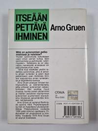 Itseään pettävä ihminen : autonomian pelko miehissä ja naisissa