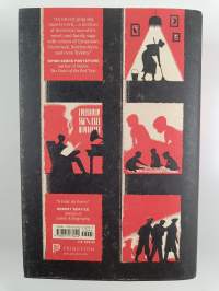 The house of government : a saga of the Russian revolution