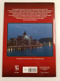 The hungarian parliament : a walk through history