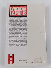 Lyhenevä lapsuus