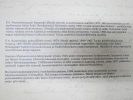Isä, poika ja puuvenheet