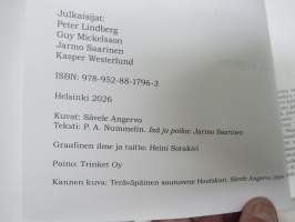 Isä, poika ja puuvenheet