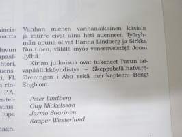 Isä, poika ja puuvenheet