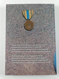 YK-kenraalin puumiekka : Yhdistyneiden kansakuntien Suomen komppania 1956-1957 (signeerattu, tekijän omiste)