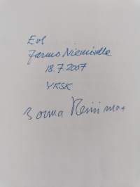 YK-kenraalin puumiekka : Yhdistyneiden kansakuntien Suomen komppania 1956-1957 (signeerattu, tekijän omiste)