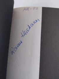 Noottikriisi ja yhteiset sotaharjoitukset (signeerattu, lukematon)