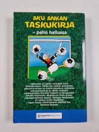 Taskarin teemanumero 3 : Hattutemppu : jalkapalloa Ankkalinnassa