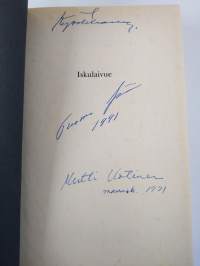 Iskulaivue : Kymin torjuntahävittäjät Etelä-Suomen rannikon ja meririntaman puolustuksessa 1943-44 (signeerattu)