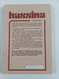 Hassina (signeerattu, tekijän omiste)
