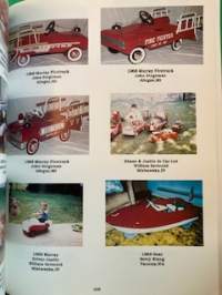Evolution of the PEDAL CAR vol 3. - vanhojen polkuautojen katalogi