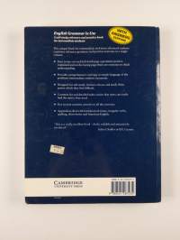 English grammar in use : a self-study reference and practice book för intermediate students, with answers