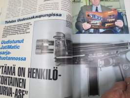 Alibi 1996 nr 5, sis. mm. seur. artikkelit / kuvat; Tamperelaisen suurliikemiehen outo murha - Erkki Avonius, MC Finlandin tie Helvetin Enkeleiksi, Valepoliisi Pasi