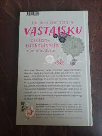 Iso äitiys : äideistä, isoäideistä ja vanhoista naisista