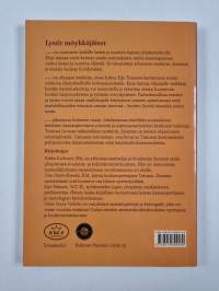 Lystit möykkäjäiset : matka kansanperinteeseen tanssin ja teatterin keinoin