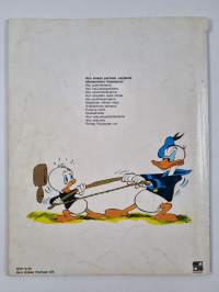 Kymmenen tähden kenraalit ja muita Aku Ankan parhaita
