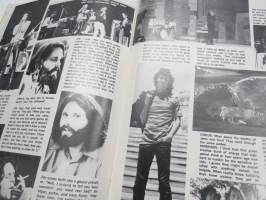 Circus 1971 September vol 5. nr 9, brittiläinen musiikkilehti, James (Jim) Morrison 1943-1971, Carole King, Byrds, John and Yoko meet New York, Terry Knight...