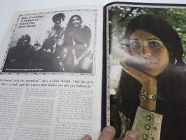 Circus 1971 September vol 5. nr 9, brittiläinen musiikkilehti, James (Jim) Morrison 1943-1971, Carole King, Byrds, John and Yoko meet New York, Terry Knight...