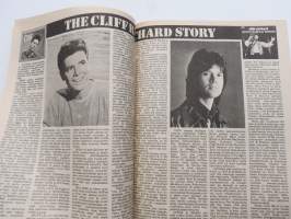 Musa - suomalainen musiikkilehti 1973 nr 9, Kansikuva Cliff Richard, Cat Stevens, Yes, Frank Zappa, ym.