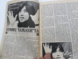 Musa - suomalainen musiikkilehti 1974 nr 10, Kansikuva John Lennon, Stomu Yamash´ta, Robert Wyatt, Juice Leskinen, Hullujussi, ym.