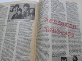 Musa - suomalainen musiikkilehti 1974 nr 10, Kansikuva John Lennon, Stomu Yamash´ta, Robert Wyatt, Juice Leskinen, Hullujussi, ym.
