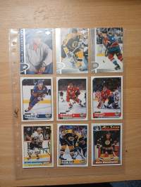 9 kappaletta NHL lätkäkortteja 1990 -luvulta