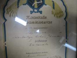 Naantalin Maamiesseura - II Palkinto Esa-kaurasta v. 1926  (Kultarannan) tilanhoitaja Oskari Järviselle -kehystetty kunniakirja, allekirjoitus Einari Karvetti...