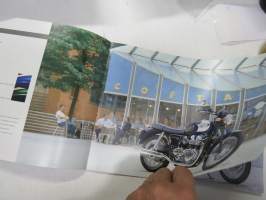 Triumph  2003 moottoripyörät -myyntiesite