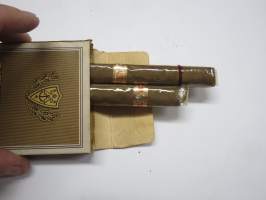 Klubi sikareja-cigarrer -pakkaus - Rettig, 2 kpl sikareita mukana