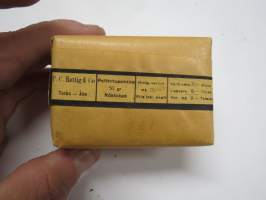 P.C. Rettig &amp; Co 1948 Polttotupakkaa -pakkaus, avaamaton (kuvituksena Rettigin 1800-luvun etiketti)