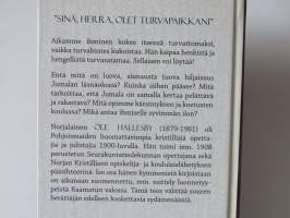 Hänen siipiensä suojassa
