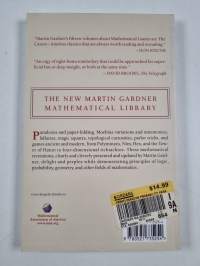 Hexaflexagons, Probability Paradoxes, and the Tower of Hanoi - Martin Gardner's First Book of Mathematical Puzzles and Games