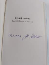 Toiset meistä : Rauno Lehtinen ja musiikki (signeerattu)