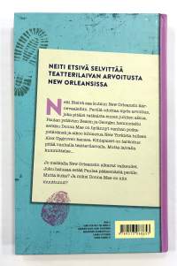 Neiti etsivä ja teatterilaivan arvoitus
