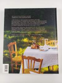 Käykää pöytään! : reseptejä vuoden juhliin