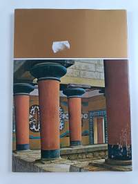 Knossos and the Herakleion Museum : brief illustrated archaeological guide