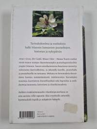 Vihreän saaren puutarhoissa