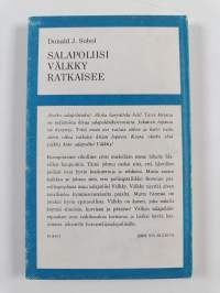 Salapoliisi Välkky ratkaisee