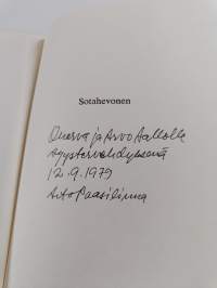 Sotahevonen (signeerattu, tekijän omiste)