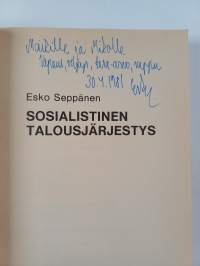 Sosialistinen talousjärjestys (signeerattu, tekijän omiste)