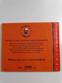 Maisa leikkii ja liikkuu