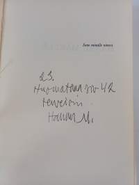 Sano minulle nimesi (signeerattu, tekijän omiste)