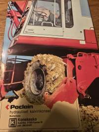 Poclain pyöräalustaiset kaivinkoneet.