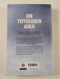 Totuus : paskapuheen lyhyt historia
