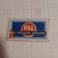Pal hollow ground - partateräkääre sisällä partaterä