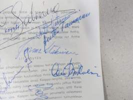 Turun Oopperayhdistys 1966 - Leevi Madetojan Pohjalaisia -käsiohjelma, yli 20 nimikirjoitusta mm. Matti Salminen, Aatos Pihlajamäki, Paavo Rautio, ym.