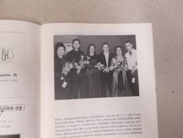 Turun Oopperayhdistys 1966-67 - Mozartin Ryöstö Seraljista -käsiohjelma, 6 kpl nimikirjoituksia Sylvelin Långholm, Aatos Pihlajamäki, Unto Rehvonen - "Mykkä neekeri"