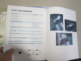 Volvo Cross Country / S80 / S60 / V70 v. 2001 hinnastot - varusteet, tekniset tiedot, hinnat